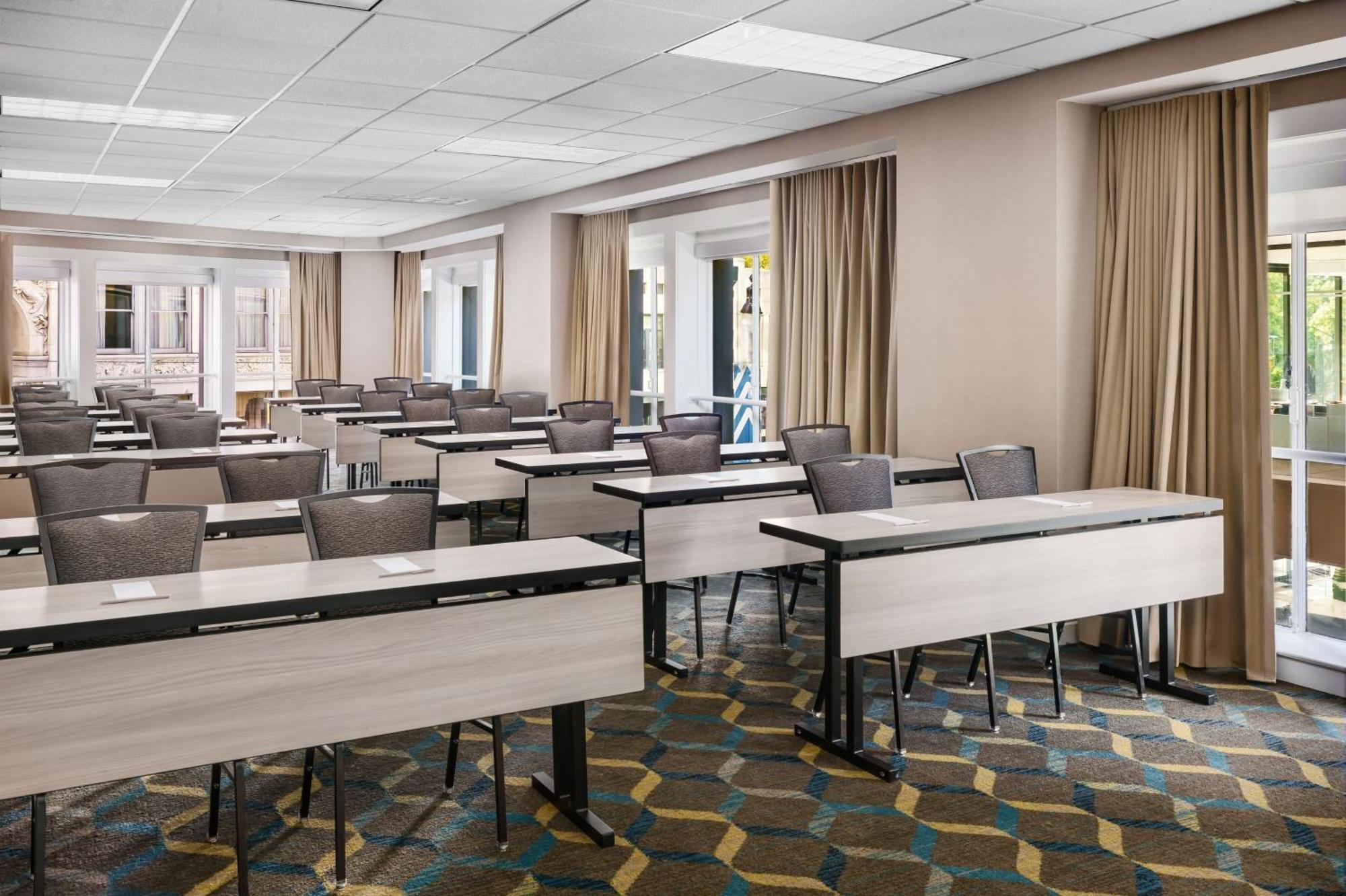 Residence Inn Atlanta Downtown Exterior photo
